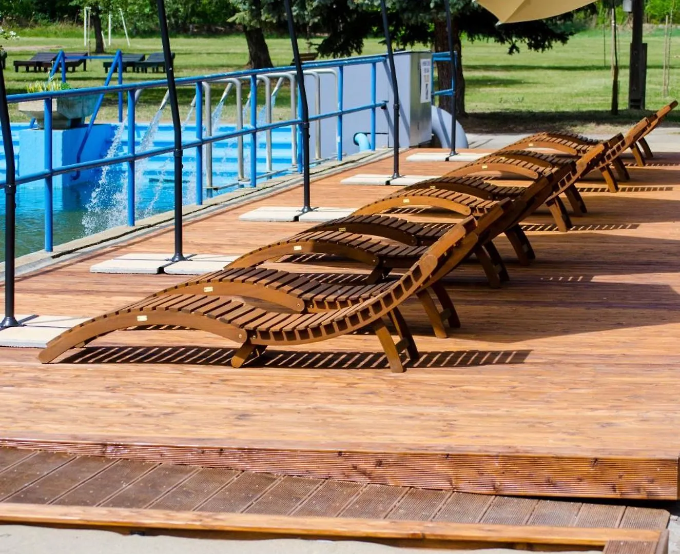 Sziksosfuerdo Strand Es Kemping Szeged